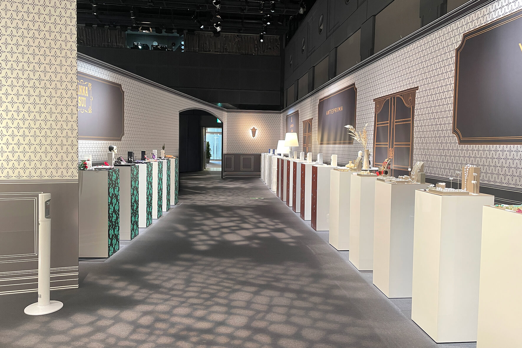 株式会社ヴァンドームヤマダ  AUTUMN & WINTER COLLECTION 2023