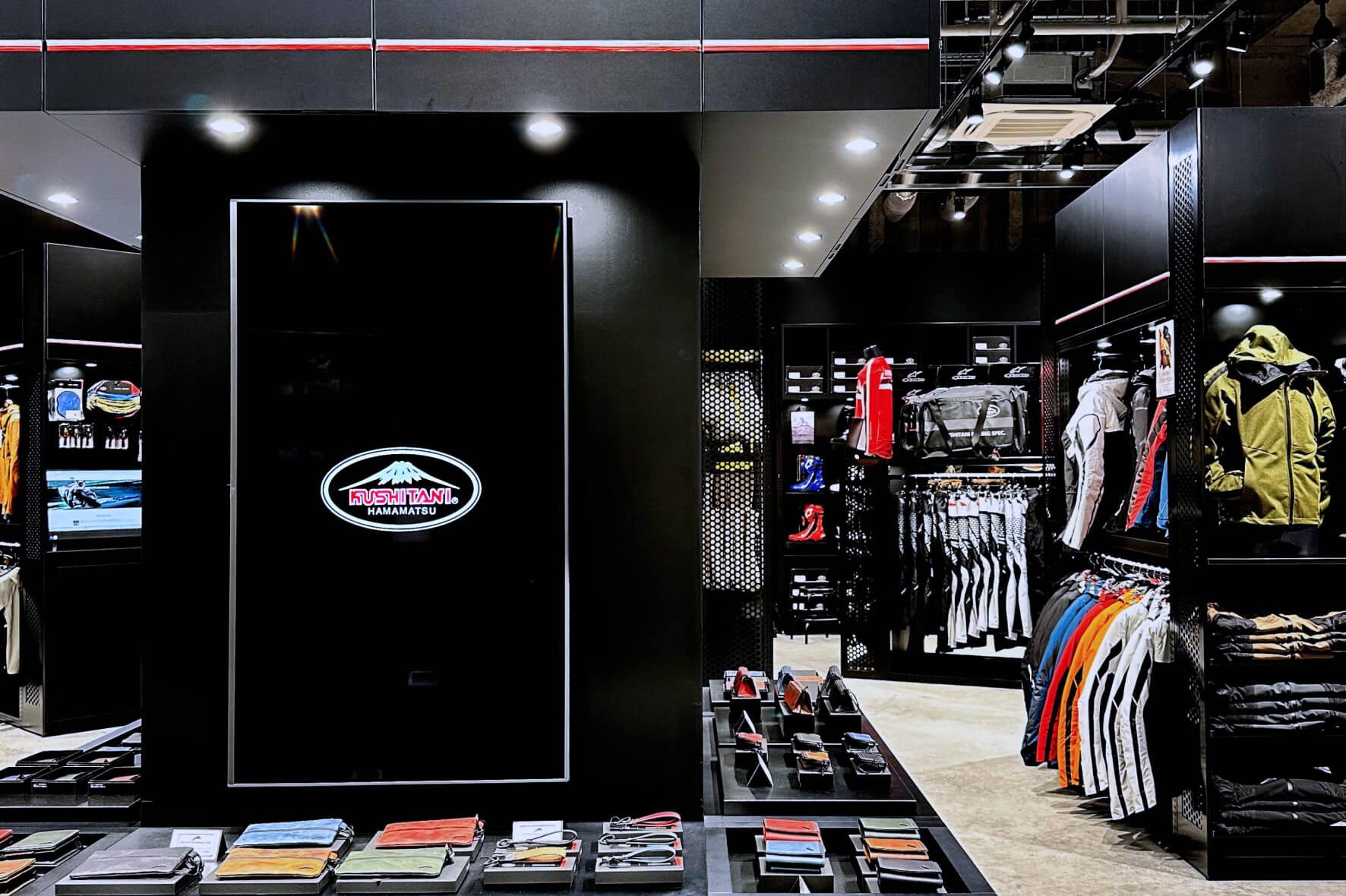 KUSHITANI PERFORMANCE STORE 大阪