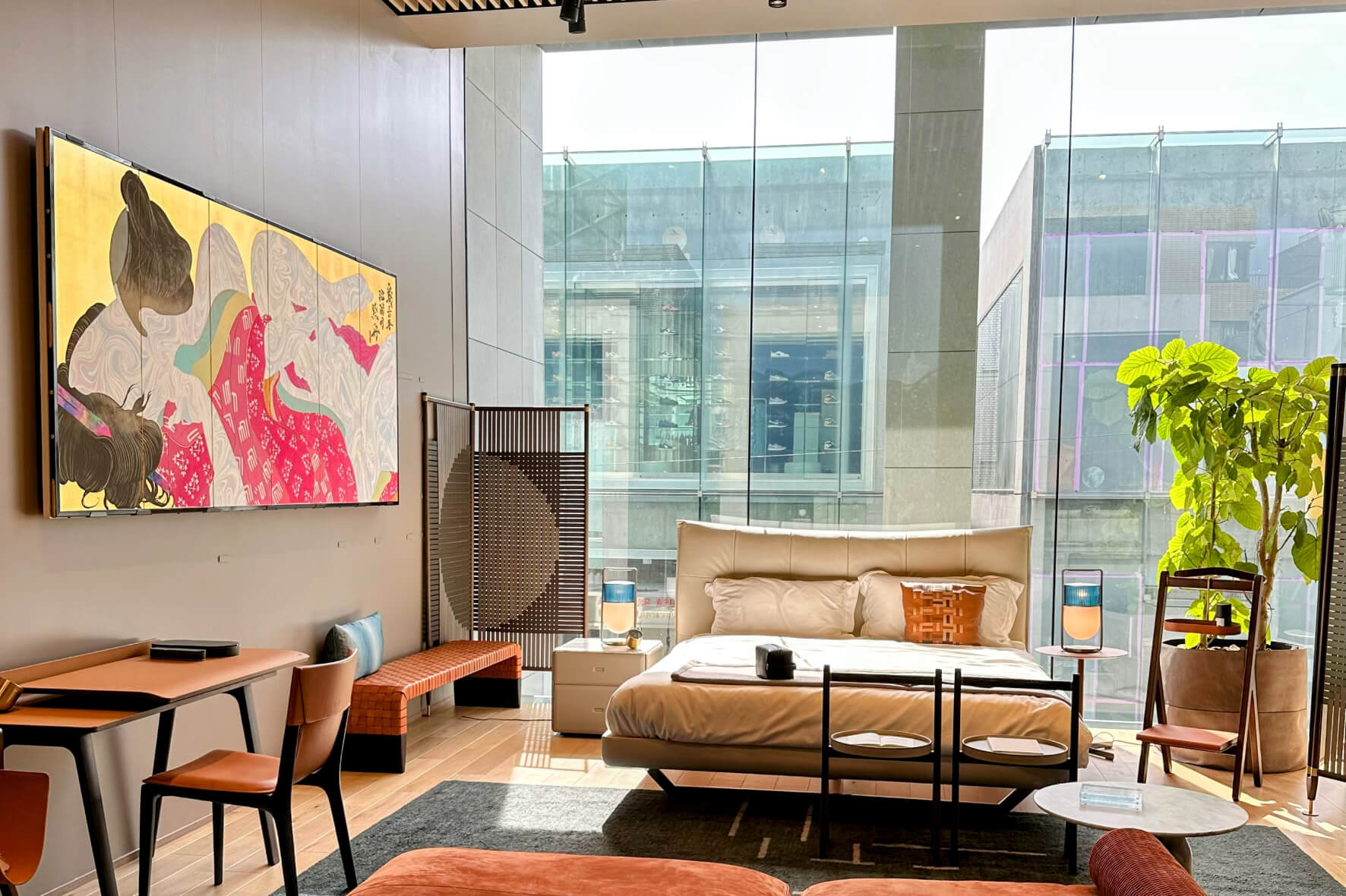 「紫舟展 〜伝統表現を超えてゆく〜」 ポルトローナ・フラウ東京青山