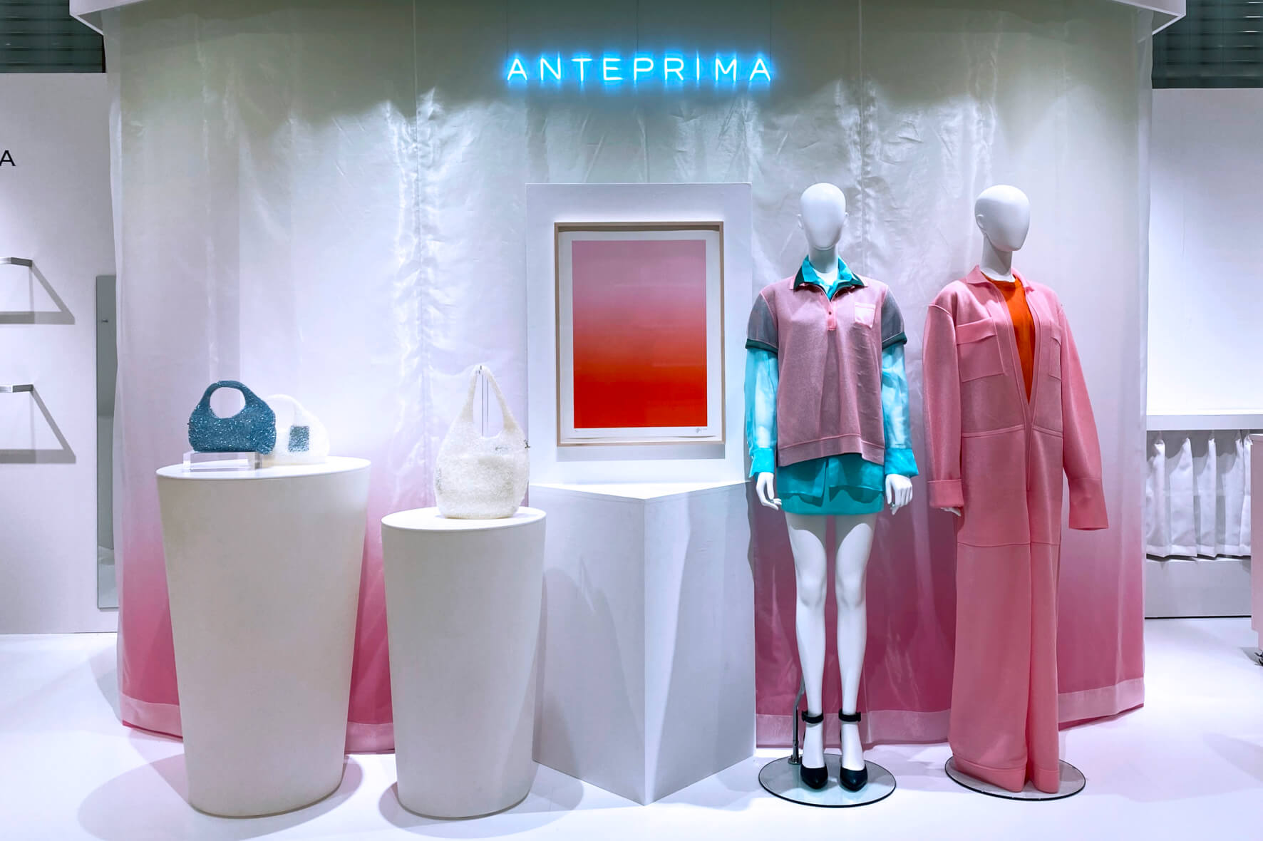 アンテプリマ 2025年春夏コレクション 展示会