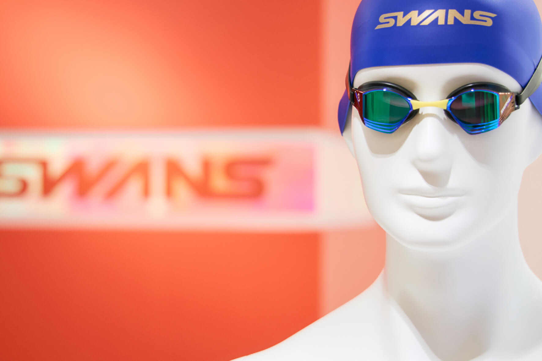 SWANS STORE KITTE大阪店